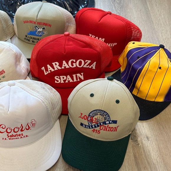 Vintage hats - Lot of 22 - Picture 11 of 11